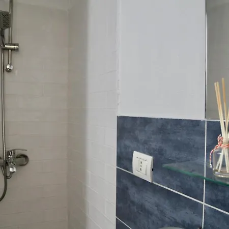 Lift Apartment *